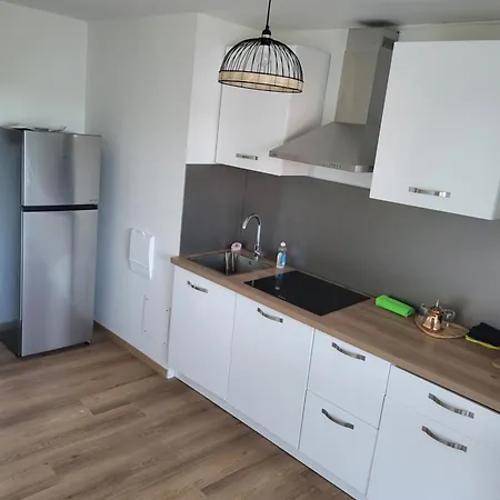 Charment Au Pied De Trame Ле-Ман